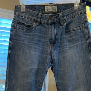 2/18 👖Aeropostale’s distressed slim bootcut jeans